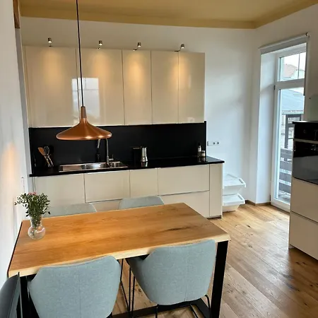 Mountain Mutters Daire